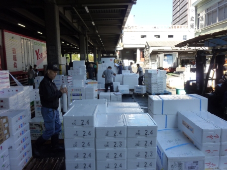 Inner Tsukiji Market post-auction